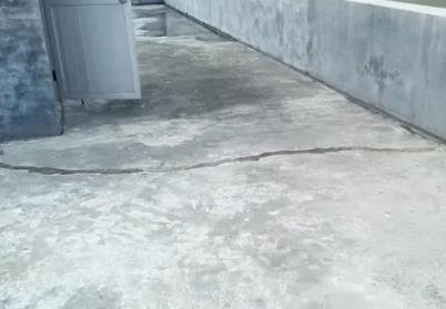 延平楼顶漏水维修公司分享下如何解决卫生间隐蔽部位漏水的问题?